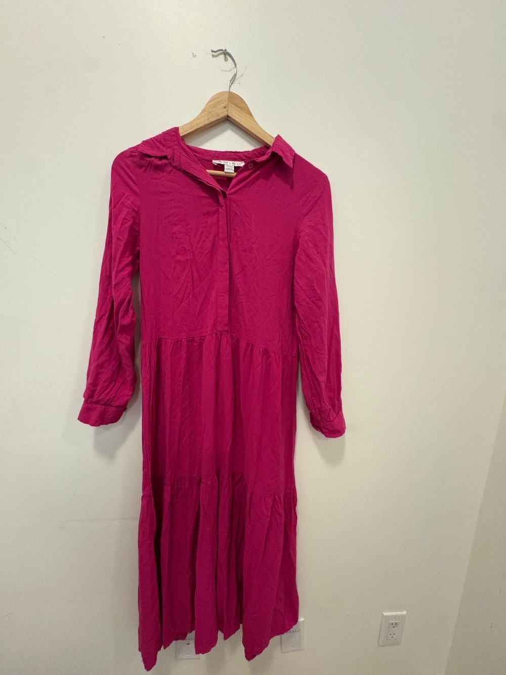 🌸 Amisu Fuchsia Tiered Midi Dress – Long Sleeve Button Front - Picture 5 of 7